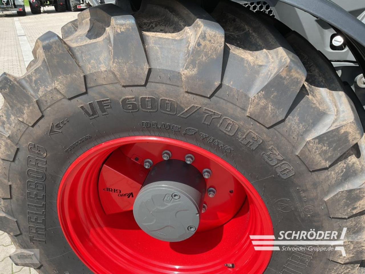 Traktor van het type Fendt 728 VARIO GEN7 PROFI PLUS, Neumaschine in Westerstede (Foto 9)