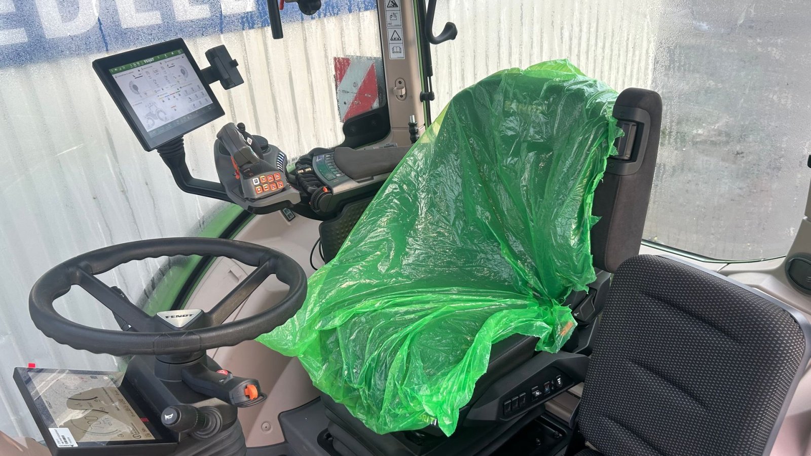 Traktor des Typs Fendt 728 Vario Gen7 Profi+ Setting2 Alt udstyr, Gebrauchtmaschine in Rødekro (Bild 11)