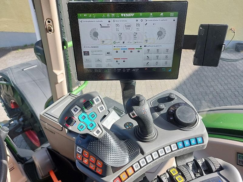 Traktor a típus Fendt 728 Vario GEN7 Profi+ Setting2 LED RTK, Gebrauchtmaschine ekkor: Tirschenreuth (Kép 16)