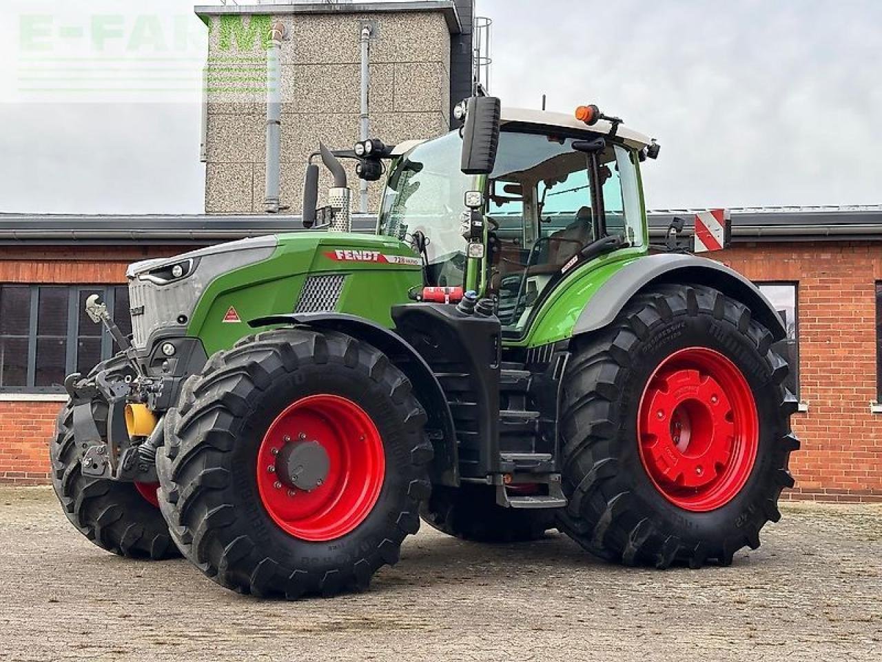 Traktor типа Fendt 728 vario gen7 profi+ setting2 *vollausstattung* ProfiPlus, Gebrauchtmaschine в STADTHAGEN (Фотография 2)