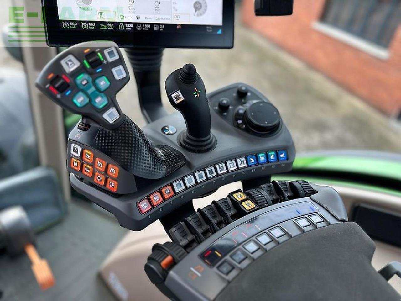 Traktor типа Fendt 728 vario gen7 profi+ setting2 *vollausstattung* ProfiPlus, Gebrauchtmaschine в STADTHAGEN (Фотография 16)