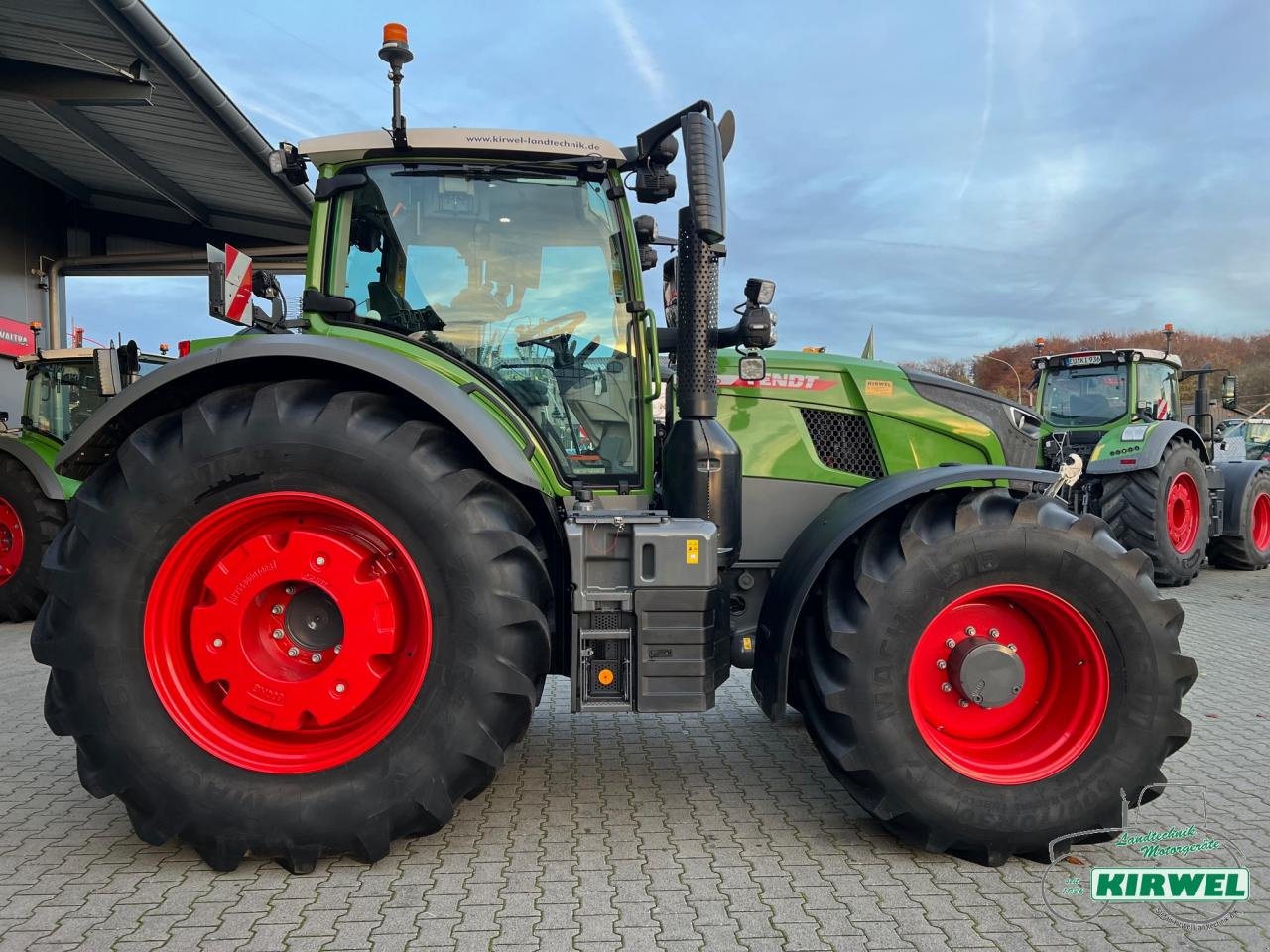 Traktor des Typs Fendt 728 Vario Gen7, Vorführmaschine in Blankenheim (Bild 4)