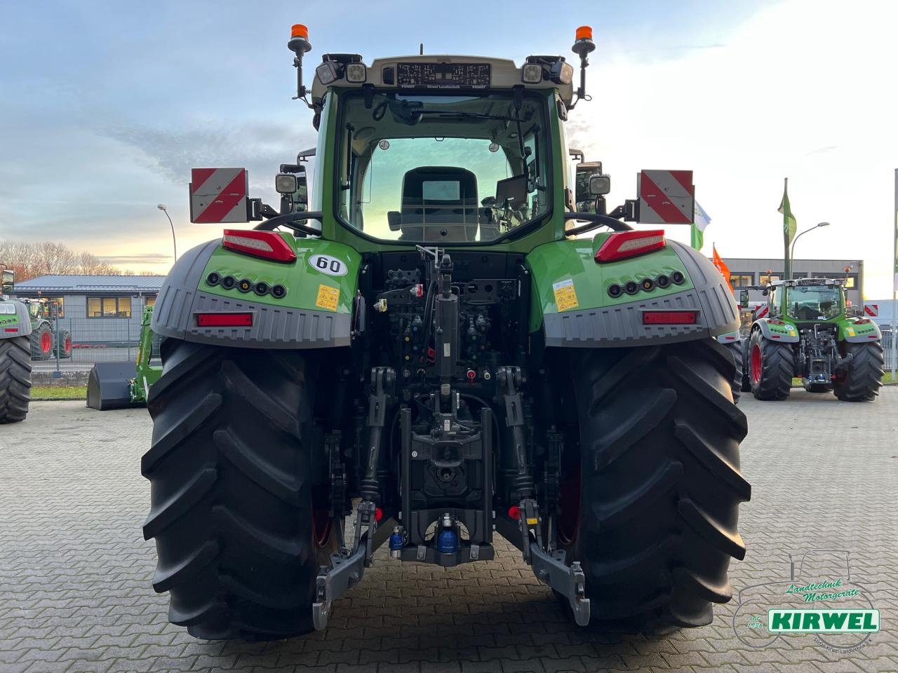 Traktor des Typs Fendt 728 Vario Gen7, Vorführmaschine in Blankenheim (Bild 8)