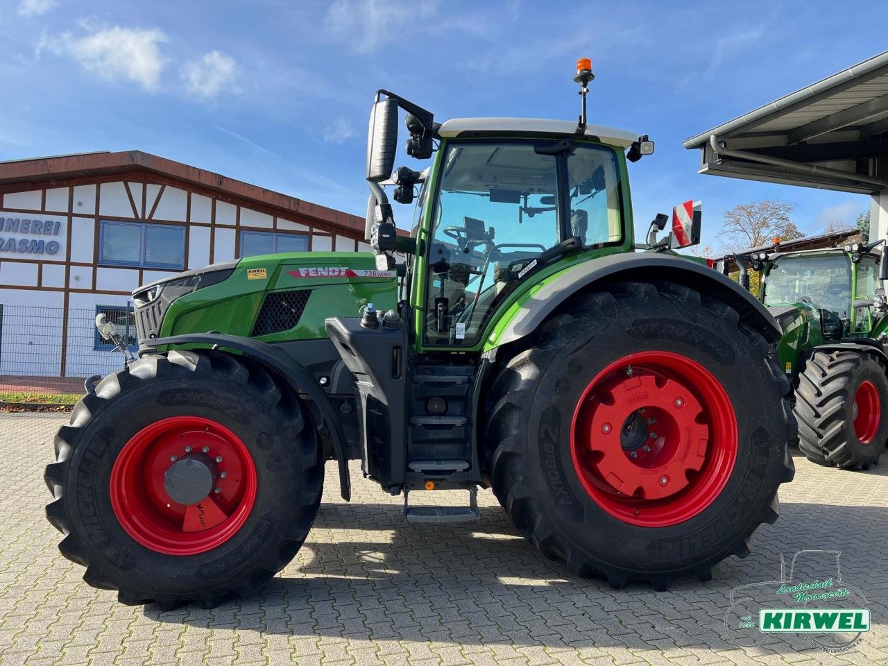 Traktor des Typs Fendt 728 Vario Gen7, Vorführmaschine in Blankenheim (Bild 4)