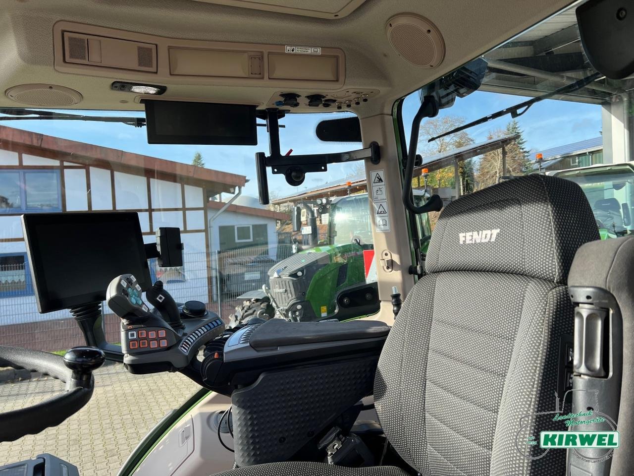 Traktor des Typs Fendt 728 Vario Gen7, Vorführmaschine in Blankenheim (Bild 12)