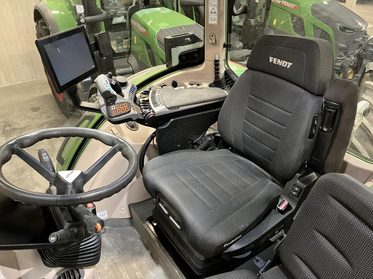 Traktor от тип Fendt 728 VARIO GEN7, Gebrauchtmaschine в Randers SV (Снимка 12)
