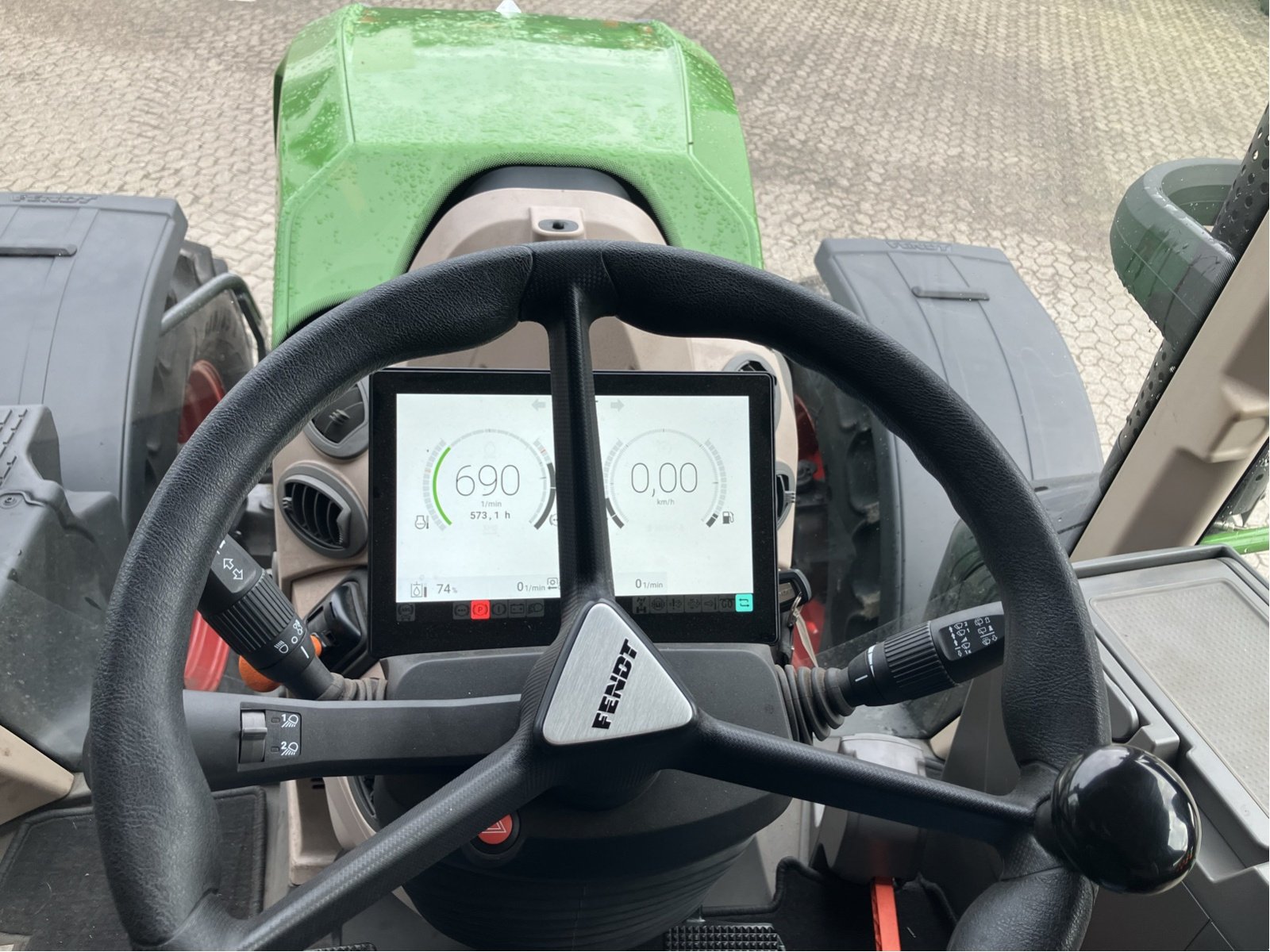 Traktor des Typs Fendt 728 Vario Gen7, Gebrauchtmaschine in Hillerse (Bild 4)