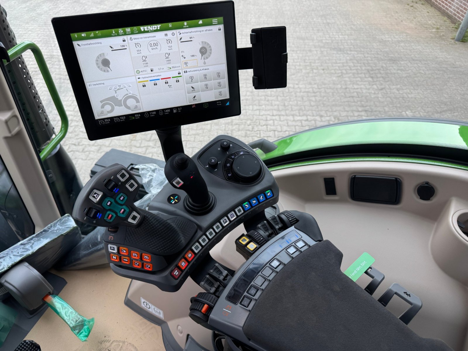 Traktor des Typs Fendt 728 Vario PowerPlus, Neumaschine in Wintelre (Bild 10)