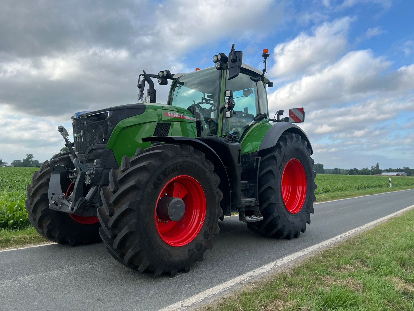 Traktor typu Fendt 728 Vario PowerPlus, Gebrauchtmaschine v Issum (Obrázek 1)