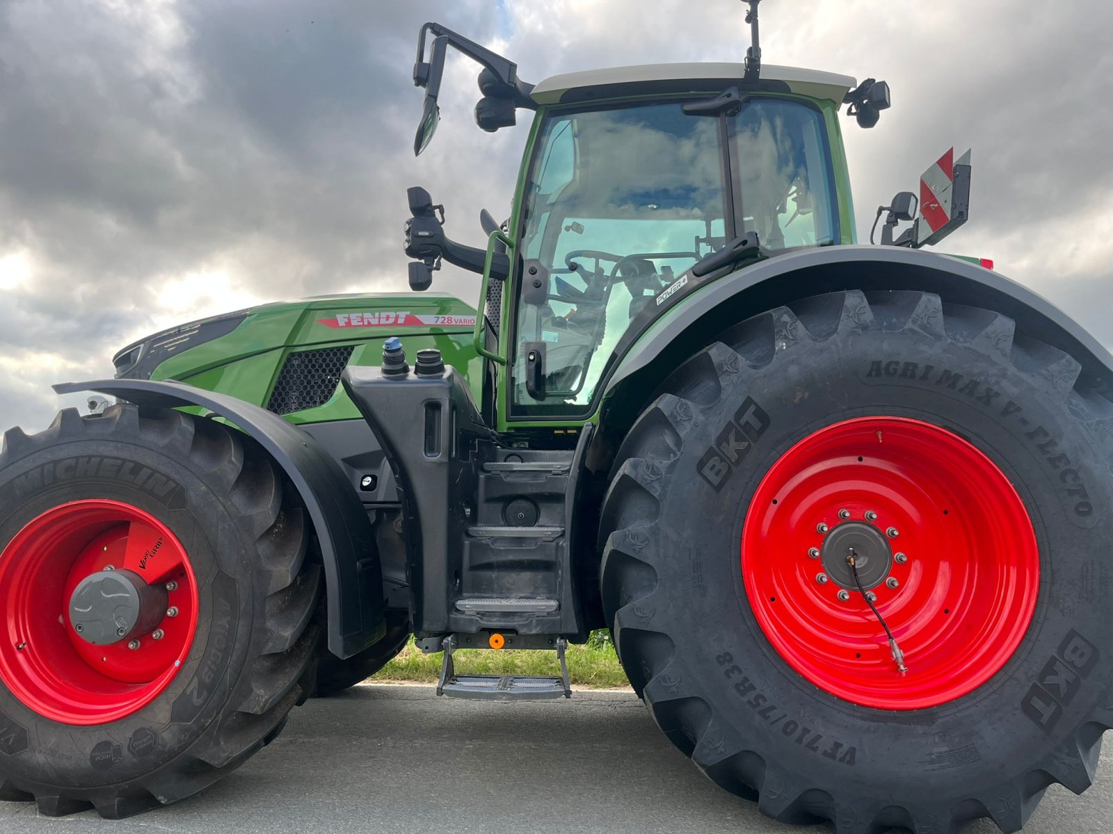 Traktor typu Fendt 728 Vario PowerPlus, Gebrauchtmaschine v Issum (Obrázek 14)