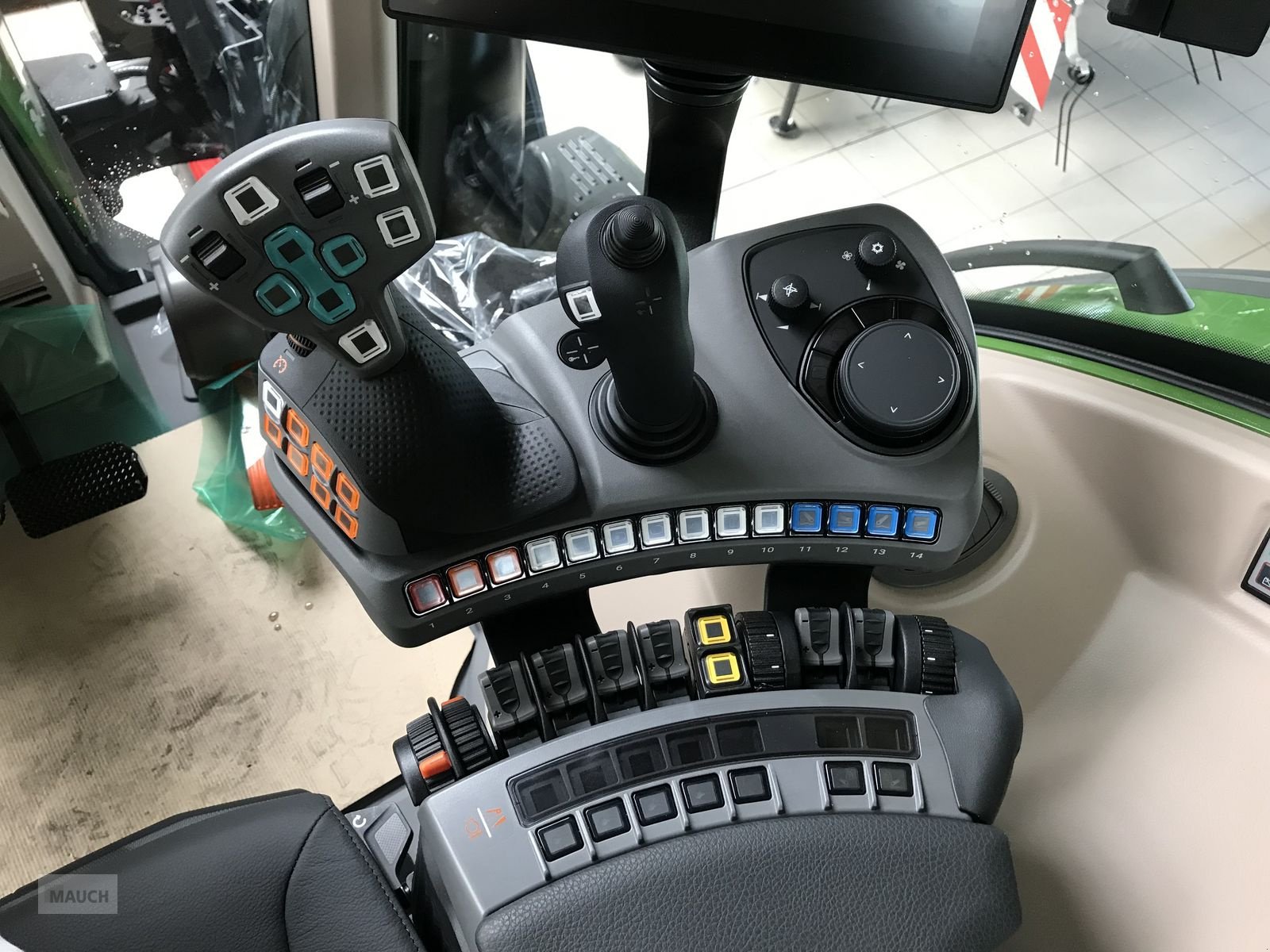 Traktor des Typs Fendt 728 Vario Profi+ (Gen 7), Neumaschine in Burgkirchen (Bild 18)