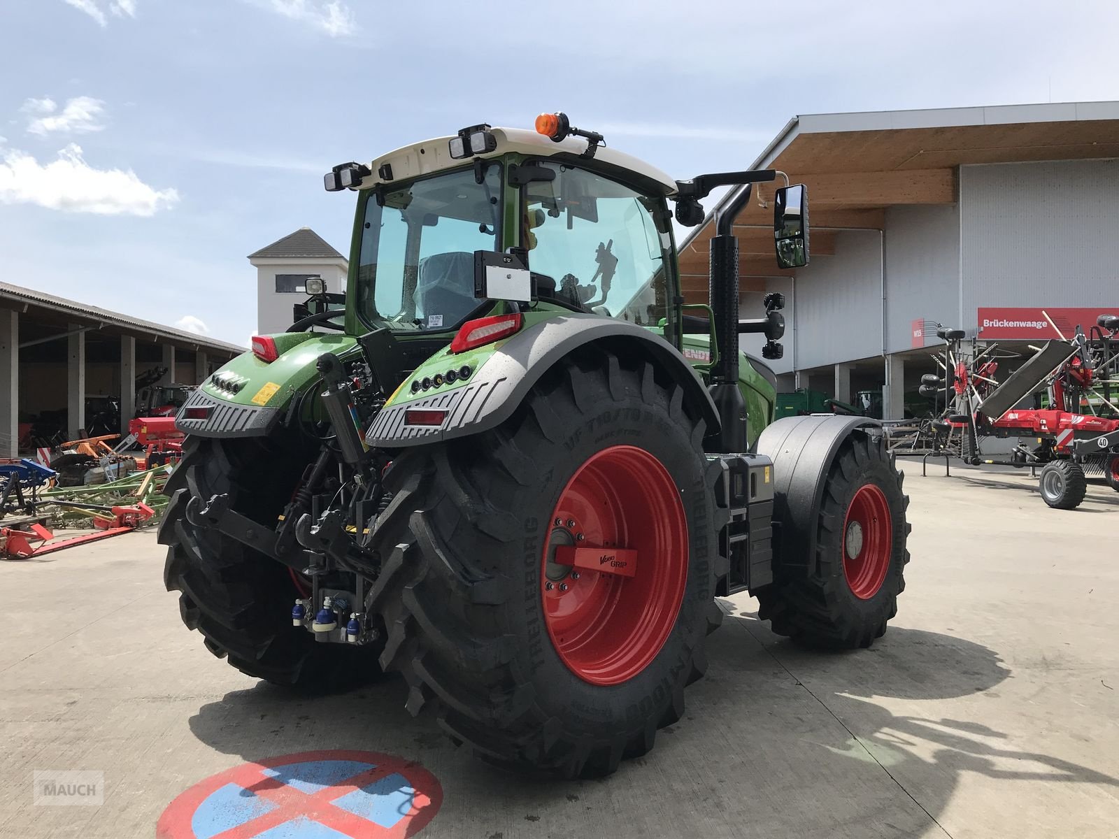 Traktor des Typs Fendt 728 Vario Profi+ (Gen 7), Neumaschine in Burgkirchen (Bild 5)