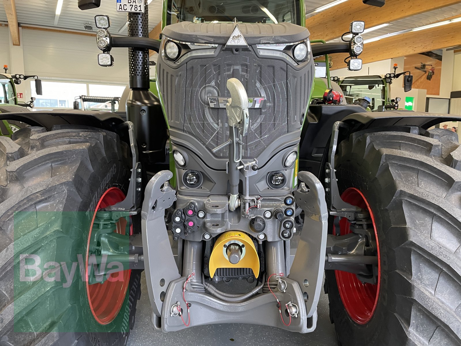 Traktor des Typs Fendt 728 Vario Profi Plus Gen7 *Miete ab 246€/Tag*, Mietmaschine in Bamberg (Bild 9)