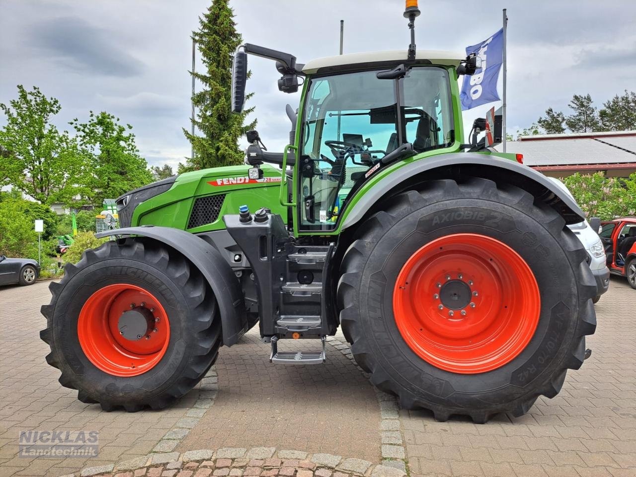 Traktor des Typs Fendt 728 Vario Profi Plus Gen7, Gebrauchtmaschine in Schirradorf (Bild 3)