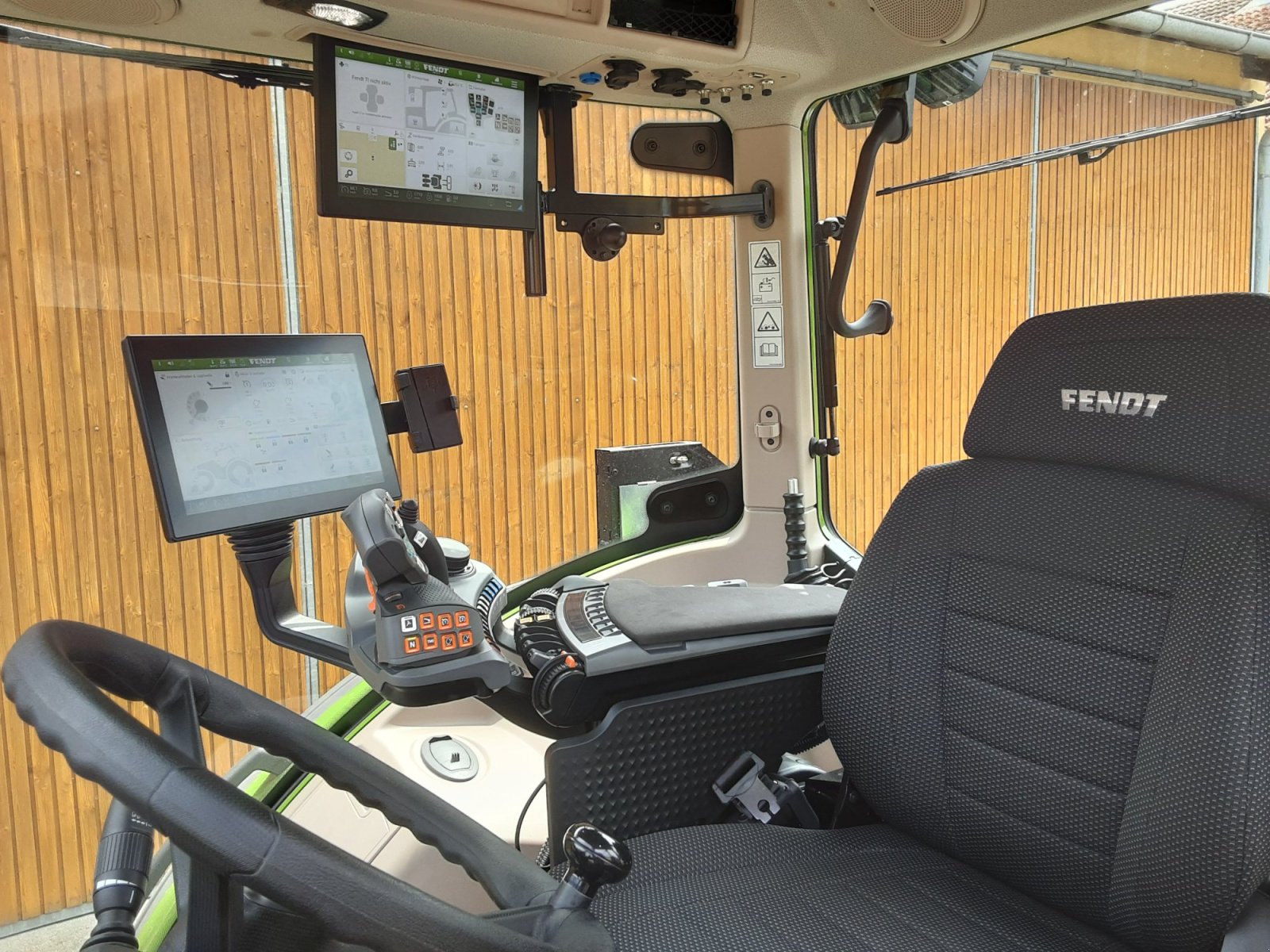 Traktor des Typs Fendt 728 Vario ProfiPlus, Neumaschine in Schwandorf (Bild 5)