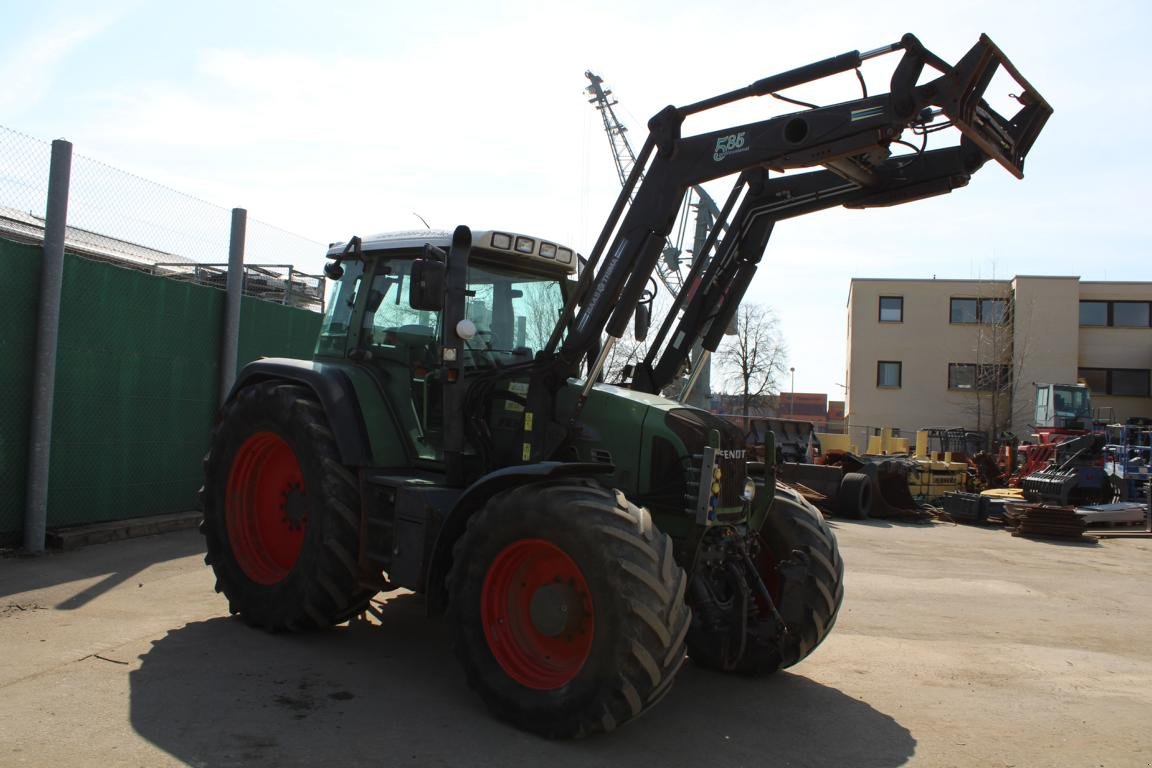 Traktor типа Fendt 818 Vario Frontlader GETRIEBE PROBLEM Nr:949, Gebrauchtmaschine в Regensburg (Фотография 3)