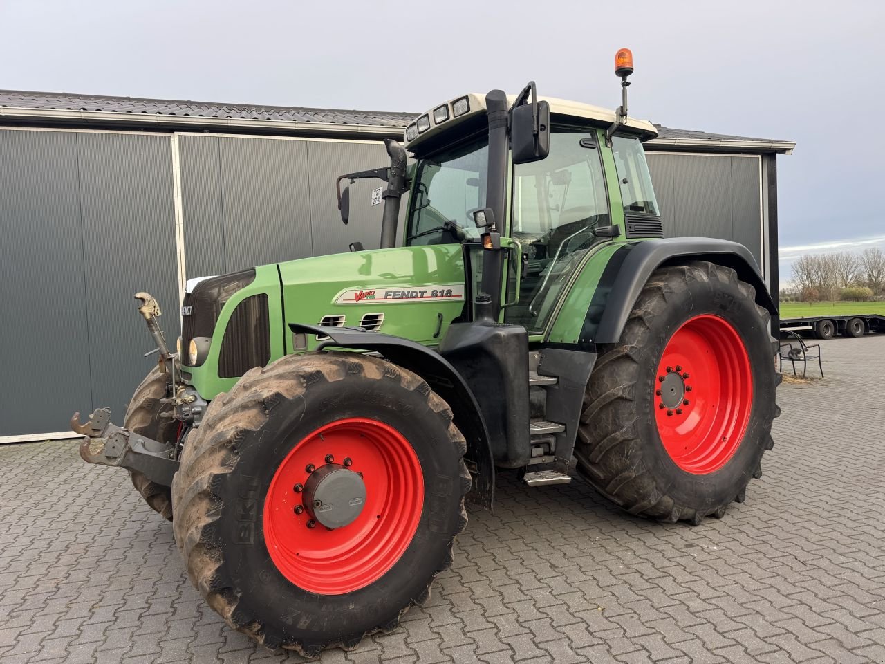 Traktor des Typs Fendt 818 Vario TMS Com.2, Gebrauchtmaschine in Nieuw Heeten (Bild 2)