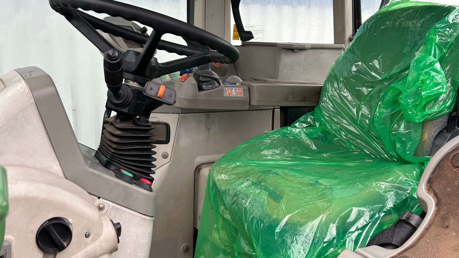 Traktor van het type Fendt 818 Vario TMS Med Trima 485 Frontlæsser, Gebrauchtmaschine in Rødekro (Foto 12)