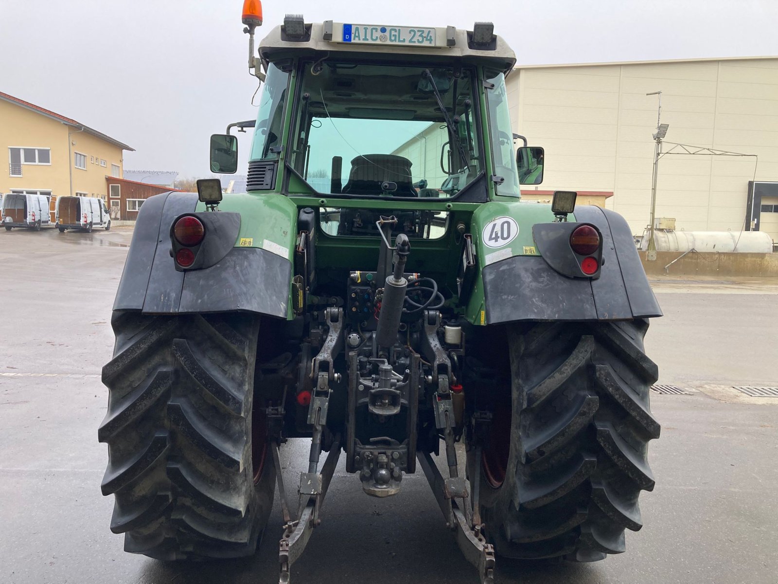 Traktor Türe ait Fendt 818 Vario, Gebrauchtmaschine içinde Inchenhofen (resim 4)