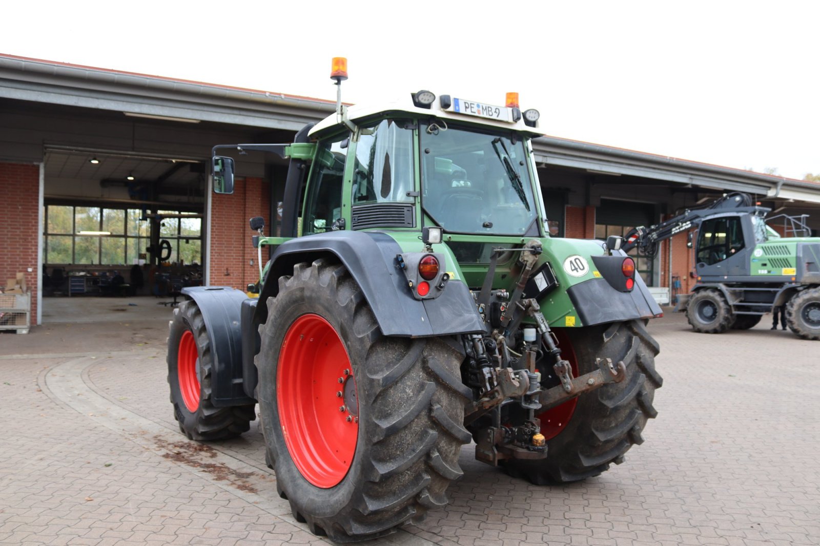 Traktor типа Fendt 818 Vario, Gebrauchtmaschine в Wendeburg (Фотография 3)