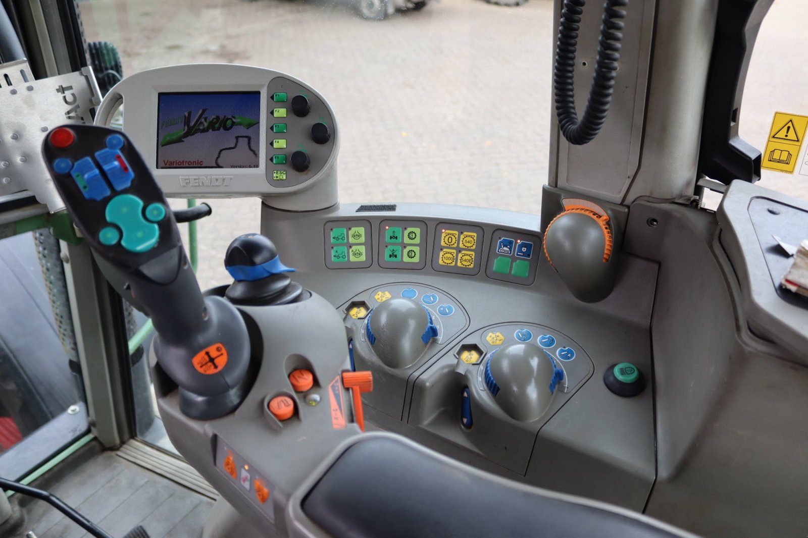 Traktor типа Fendt 818 Vario, Gebrauchtmaschine в Wendeburg (Фотография 9)