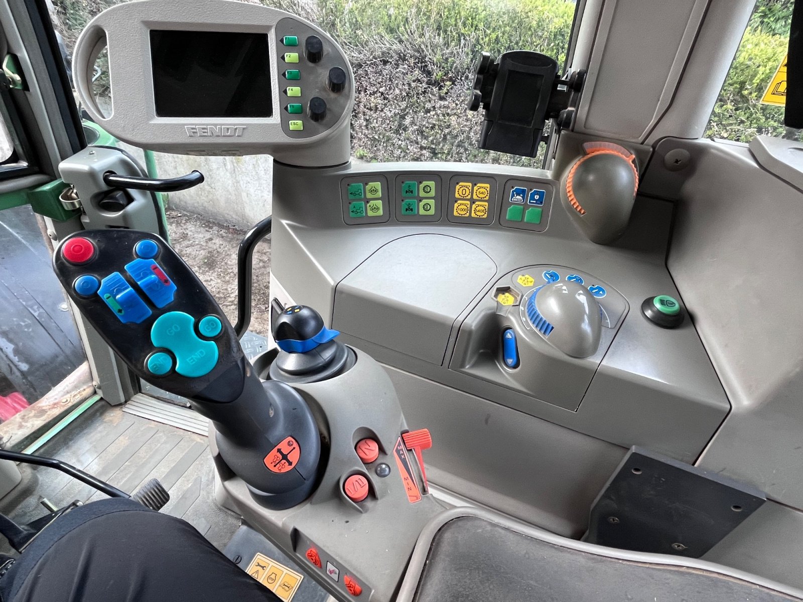 Traktor типа Fendt 818 Vario, Gebrauchtmaschine в Riedbach (Фотография 3)