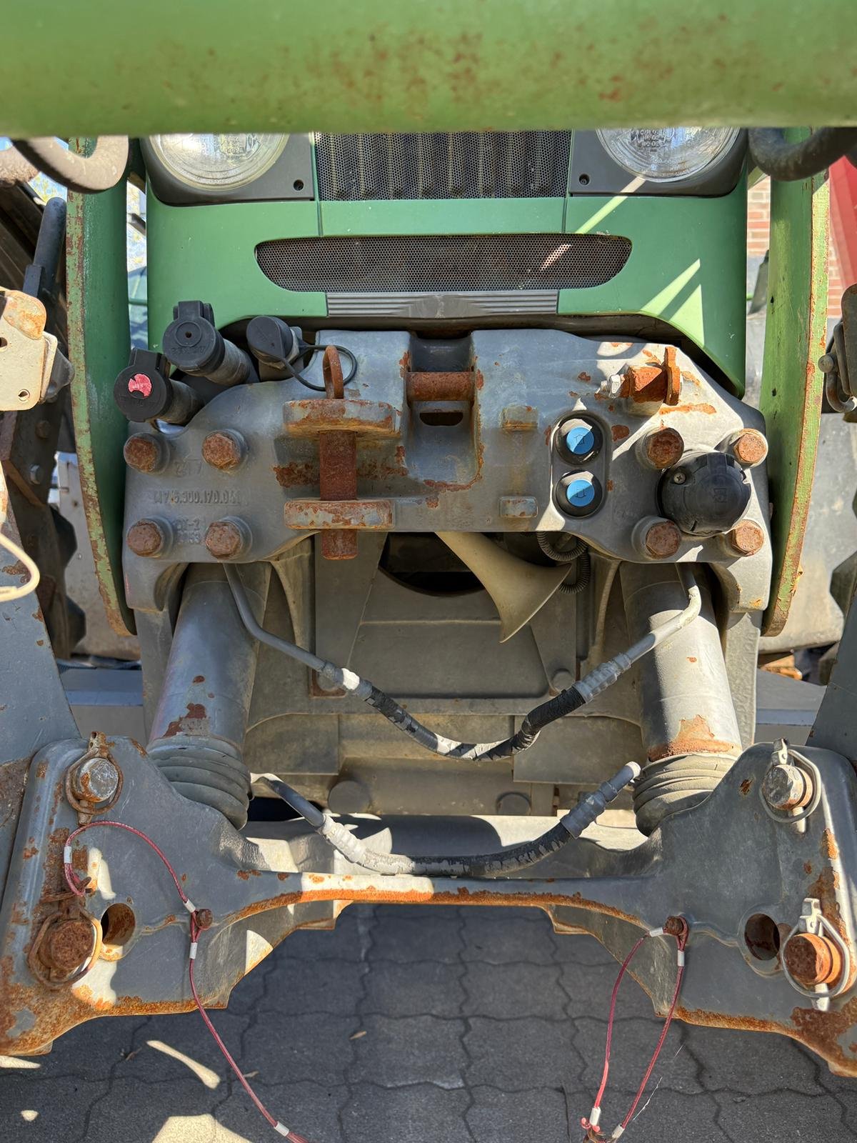 Traktor des Typs Fendt 820 Com3, Gebrauchtmaschine in Husum (Bild 3)