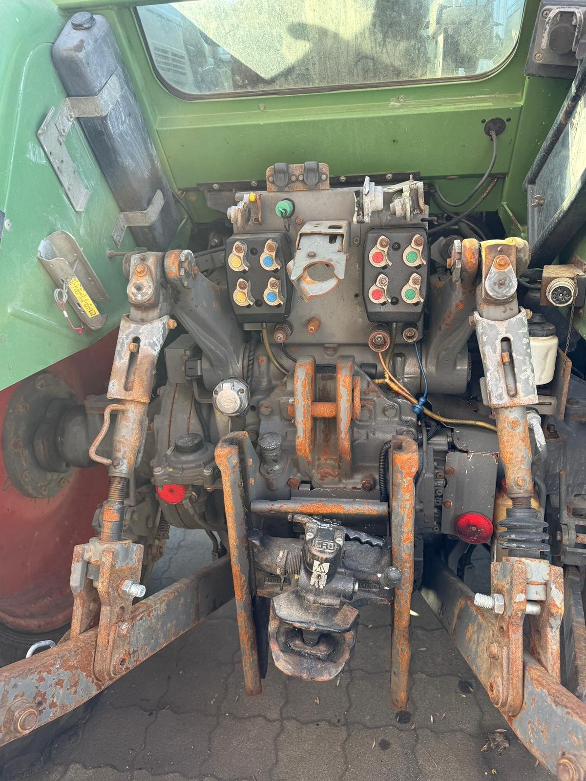 Traktor des Typs Fendt 820 Com3, Gebrauchtmaschine in Husum (Bild 12)