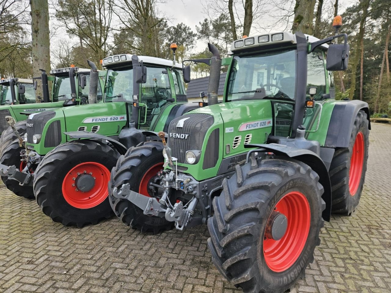 Traktor typu Fendt 820 Vario TMS ( 716 718 818 ), Gebrauchtmaschine w Bergen op Zoom (Zdjęcie 4)