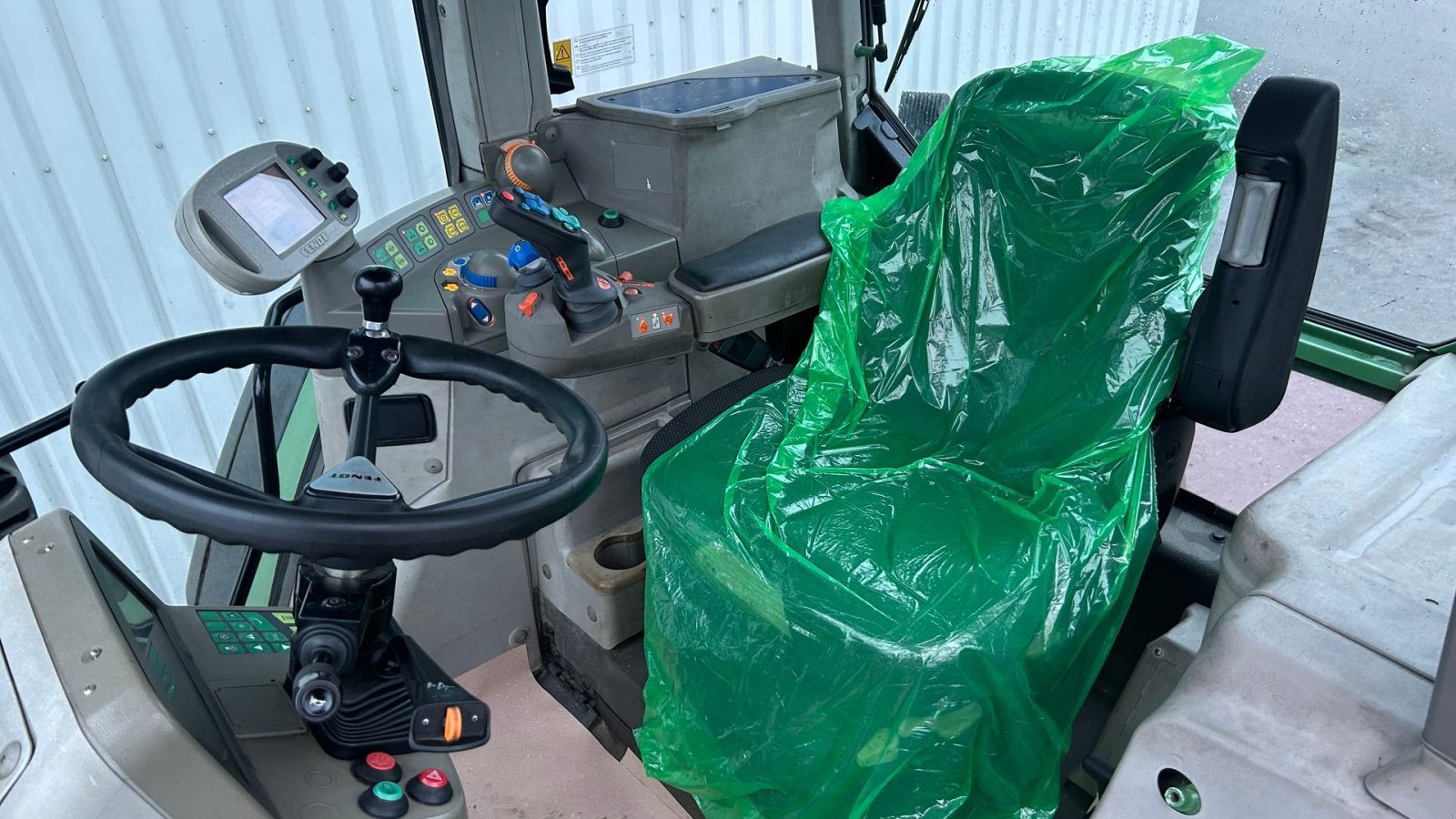 Traktor typu Fendt 820 Vario TMS Med Luft, Gebrauchtmaschine v Rødekro (Obrázek 13)