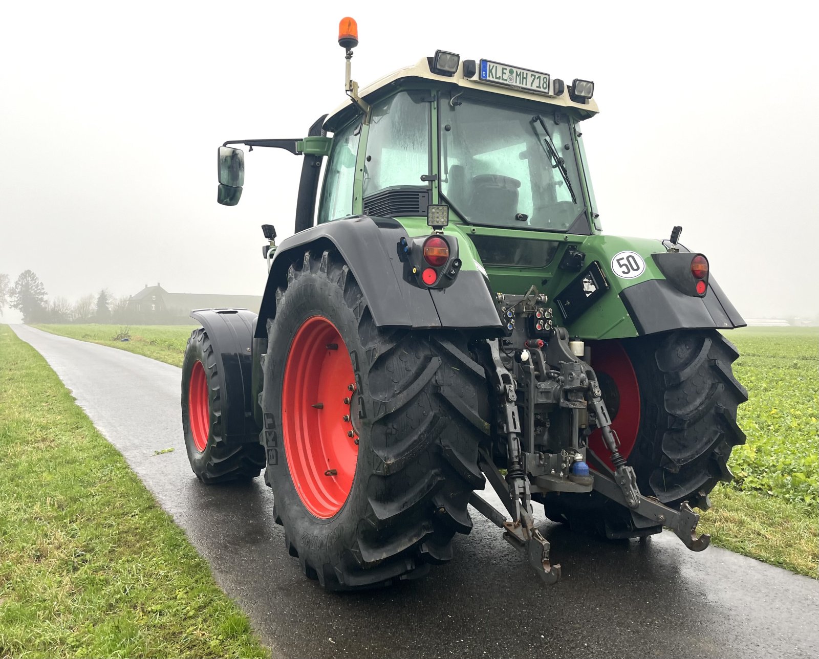 Traktor a típus Fendt 820 Vario TMS, Gebrauchtmaschine ekkor: Kerken (Kép 9)