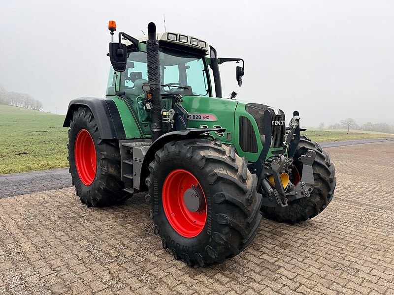 Traktor van het type Fendt 820 Vario TMS, Gebrauchtmaschine in Steinau  (Foto 2)