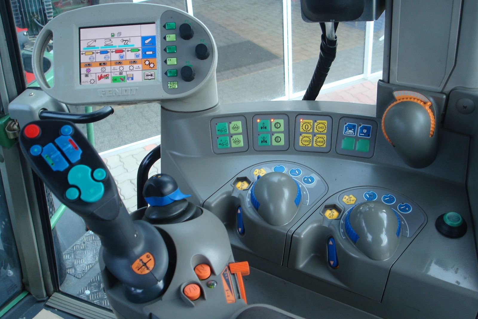 Traktor du type Fendt 820 Vario, Gebrauchtmaschine en Judenburg (Photo 27)