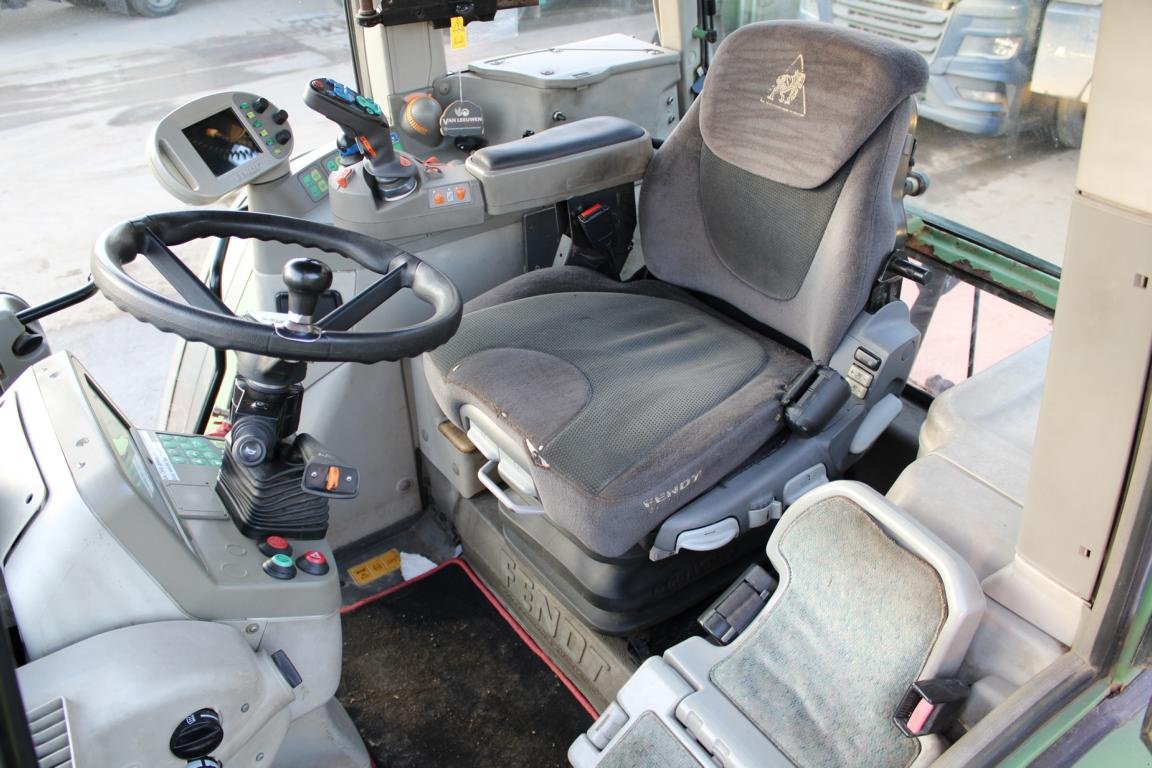 Traktor типа Fendt 820 Vario, Gebrauchtmaschine в Regensburg (Фотография 10)