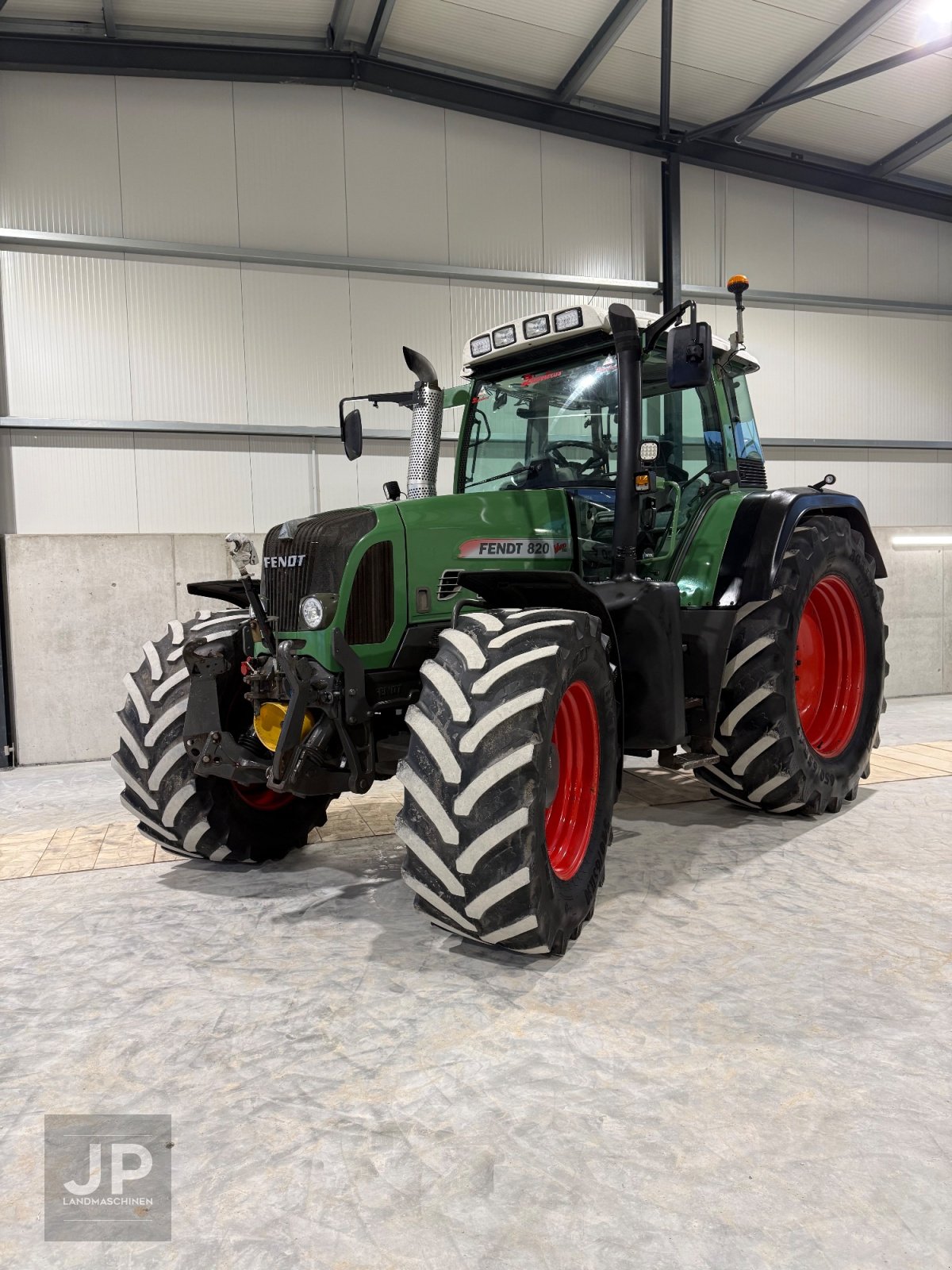 Traktor des Typs Fendt 820 Vario, Gebrauchtmaschine in Kastl (Bild 1)
