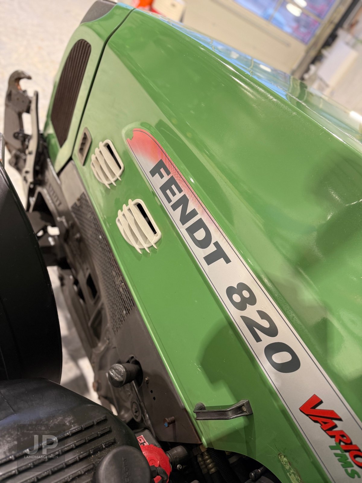 Traktor des Typs Fendt 820 Vario, Gebrauchtmaschine in Kastl (Bild 4)