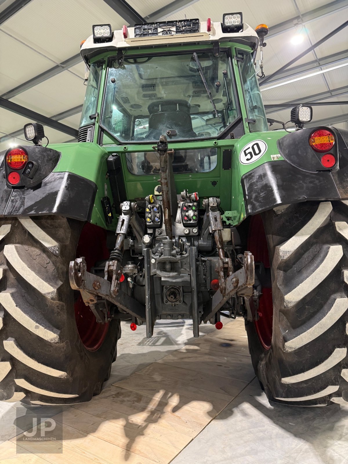 Traktor des Typs Fendt 820 Vario, Gebrauchtmaschine in Kastl (Bild 5)