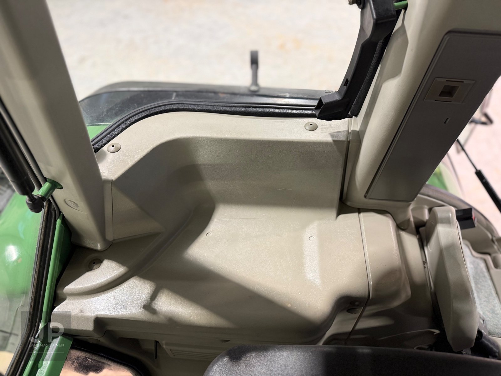 Traktor des Typs Fendt 820 Vario, Gebrauchtmaschine in Kastl (Bild 7)