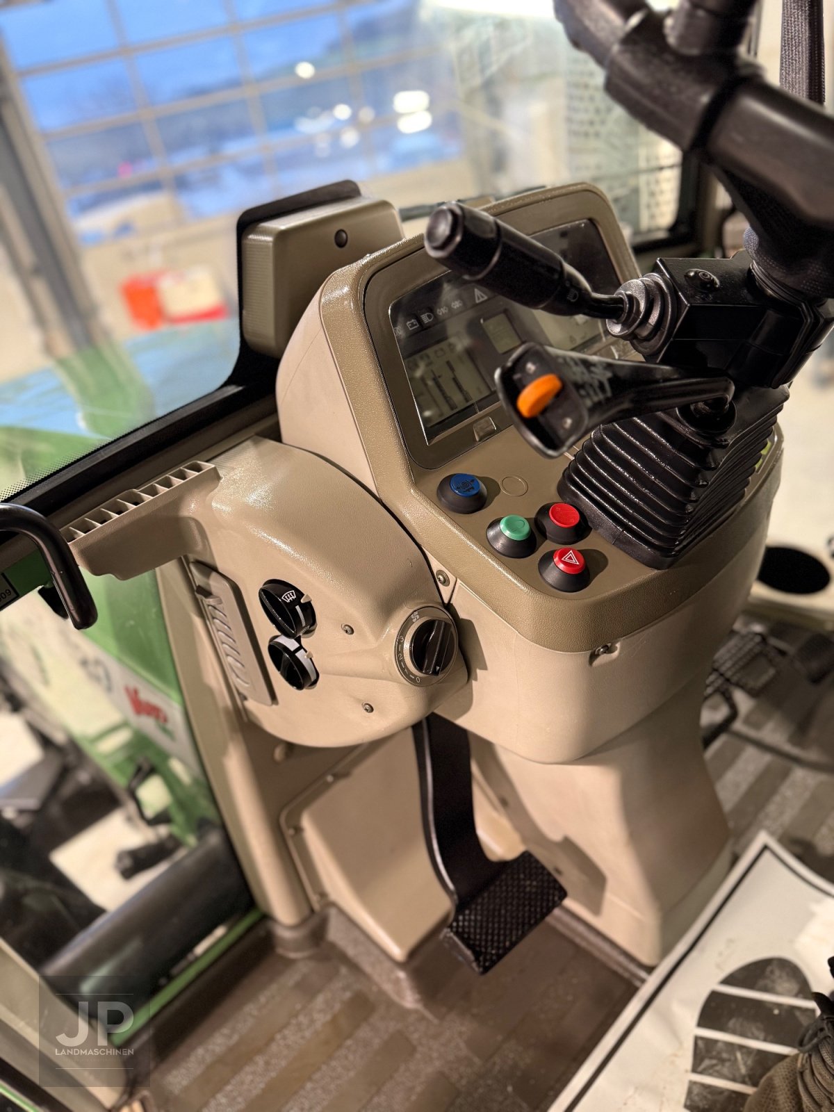 Traktor des Typs Fendt 820 Vario, Gebrauchtmaschine in Kastl (Bild 9)