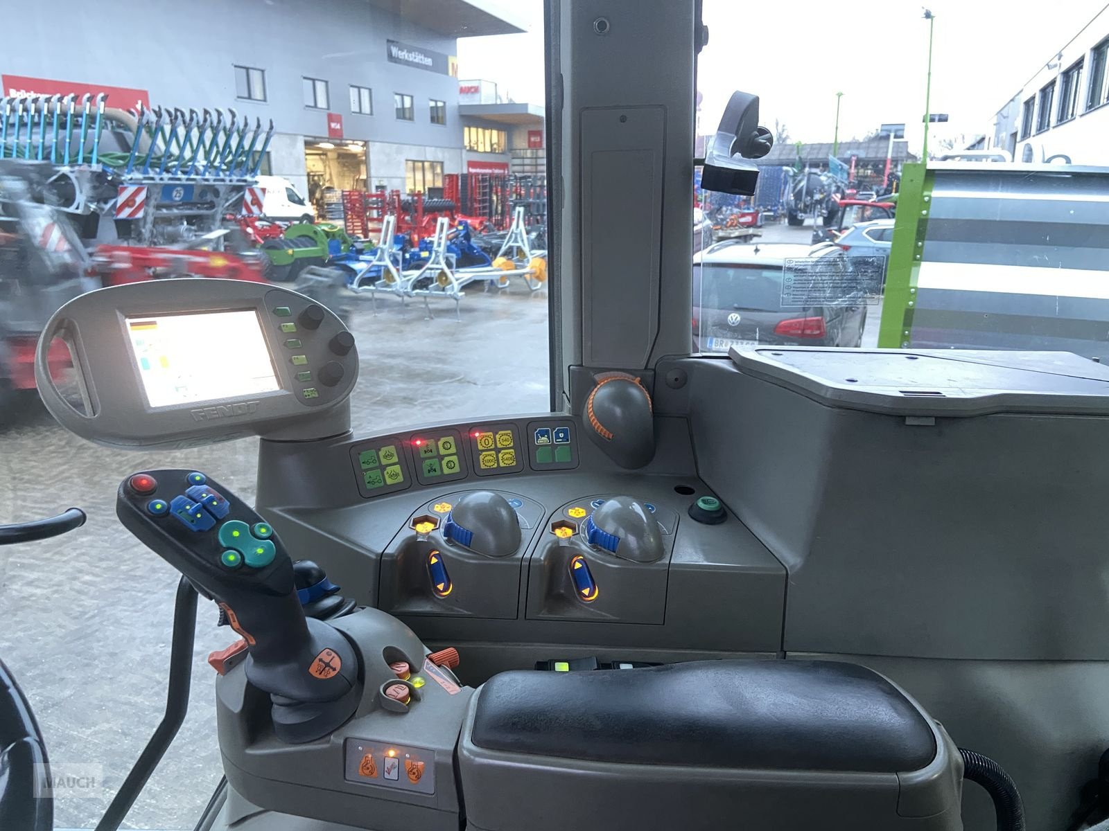 Traktor typu Fendt 820 Vario, Gebrauchtmaschine v Burgkirchen (Obrázek 12)