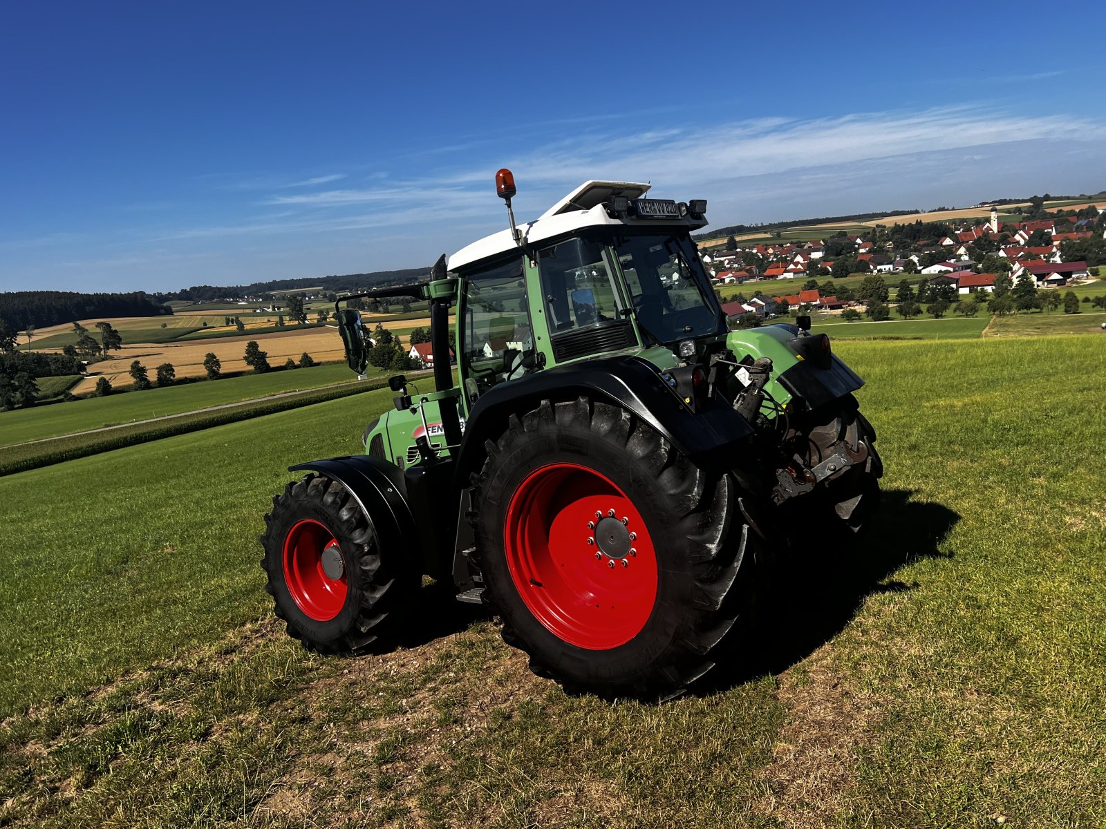 Traktor tipa Fendt 820 Vario, Gebrauchtmaschine u Laugna  (Slika 3)