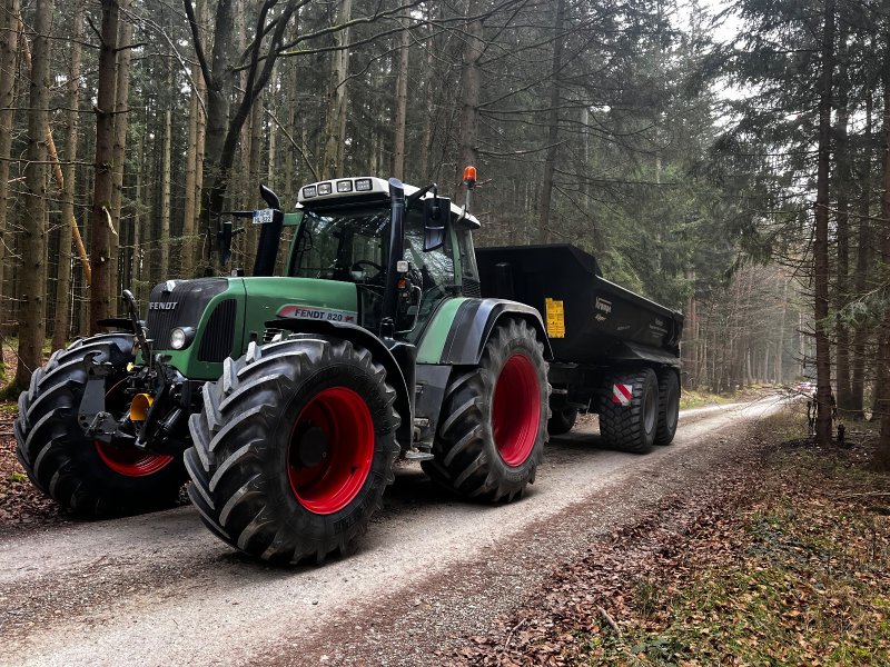 Traktor typu Fendt 820 Vario, Gebrauchtmaschine v Laugna  (Obrázek 1)