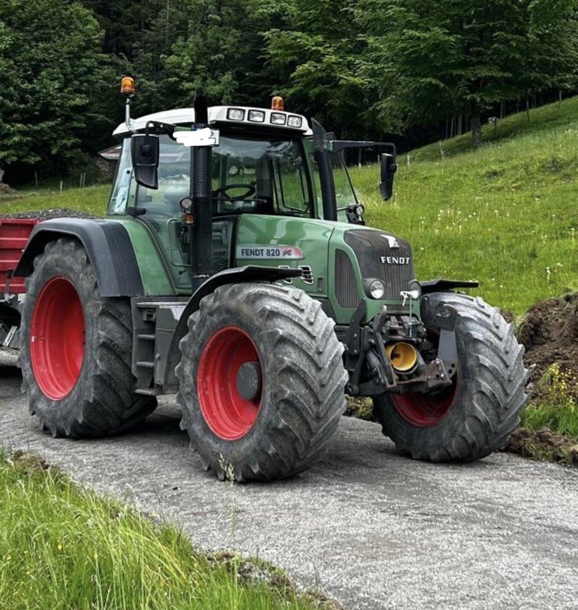 Traktor des Typs Fendt 820 Vario, Gebrauchtmaschine in Samerberg (Bild 1)