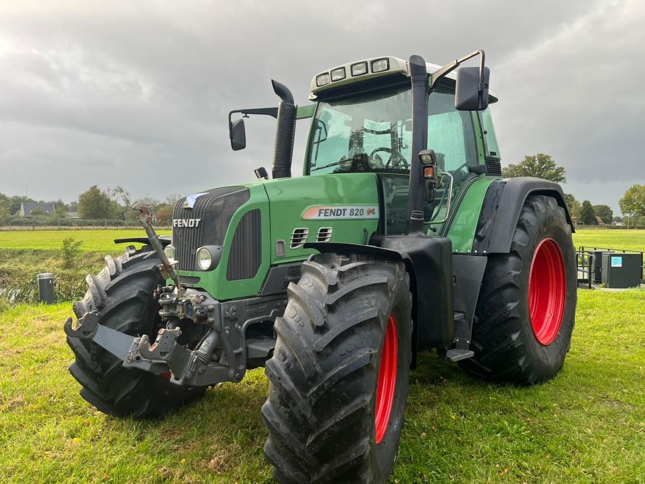 Traktor typu Fendt 820, Gebrauchtmaschine v Wapenveld (Obrázek 11)