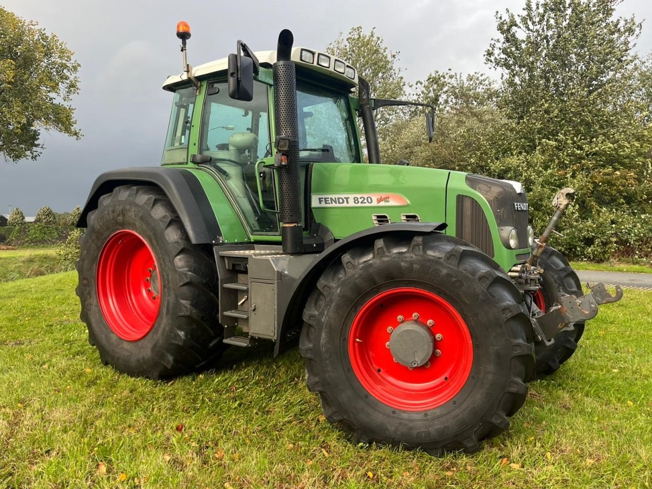 Traktor typu Fendt 820, Gebrauchtmaschine v Wapenveld (Obrázek 2)