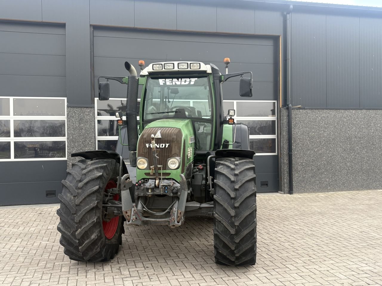Traktor от тип Fendt 820, Gebrauchtmaschine в Wapenveld (Снимка 4)