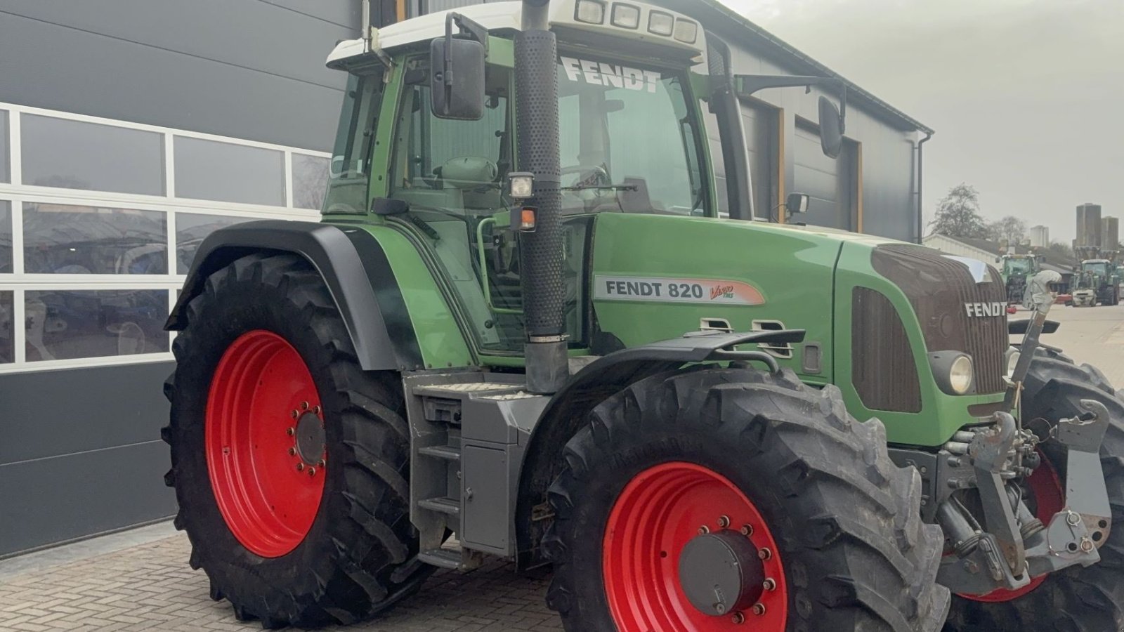 Traktor от тип Fendt 820, Gebrauchtmaschine в Wapenveld (Снимка 5)