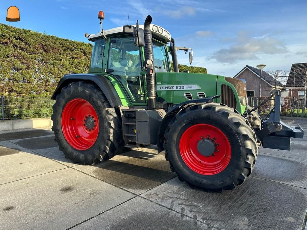 Traktor vrste Fendt 820, Gebrauchtmaschine v Zoetermeer (Slika 2)