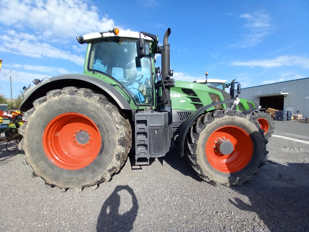 Traktor des Typs Fendt 822 VARIO SCR PROFI +, Gebrauchtmaschine in Calmont (Bild 1)