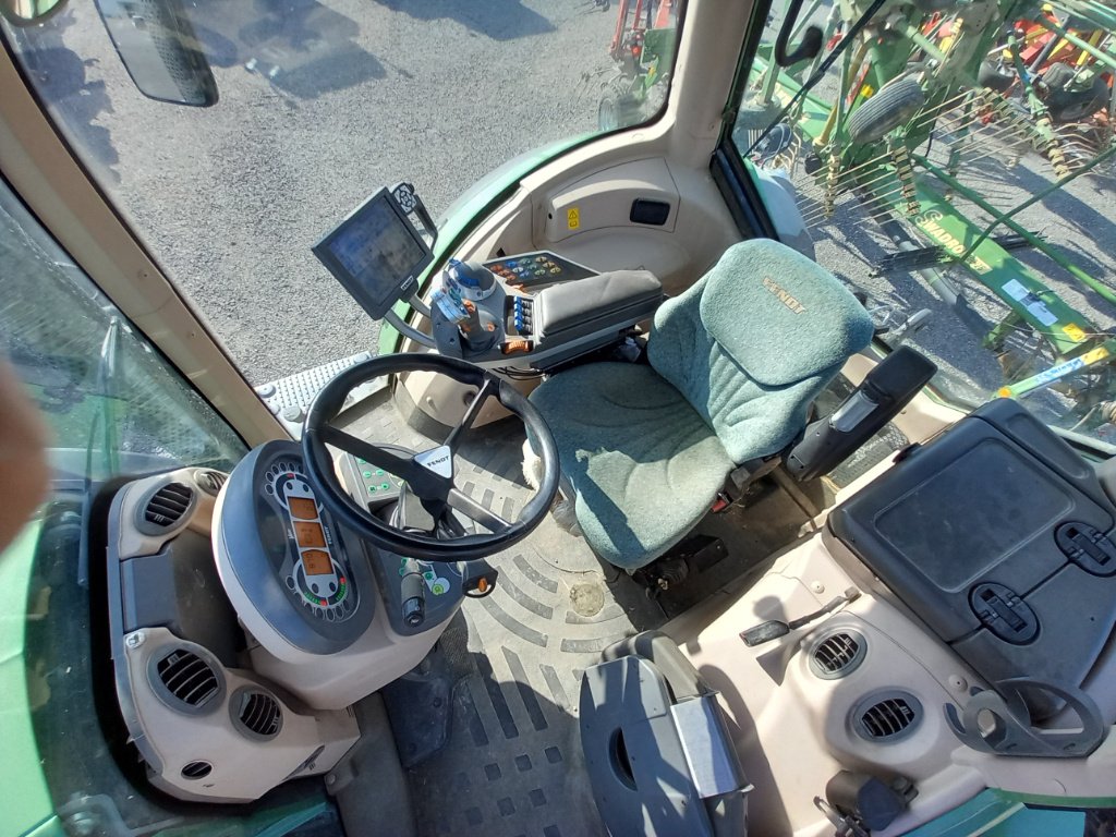 Traktor des Typs Fendt 822 VARIO SCR PROFI +, Gebrauchtmaschine in Calmont (Bild 3)